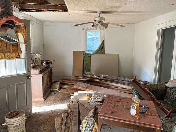 5th image of 904 N A St
