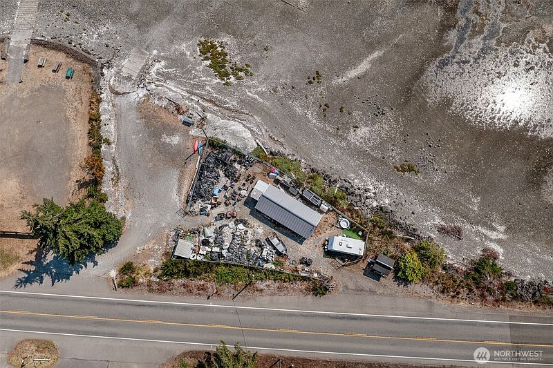 2nd image of 34550 N US Hwy 101