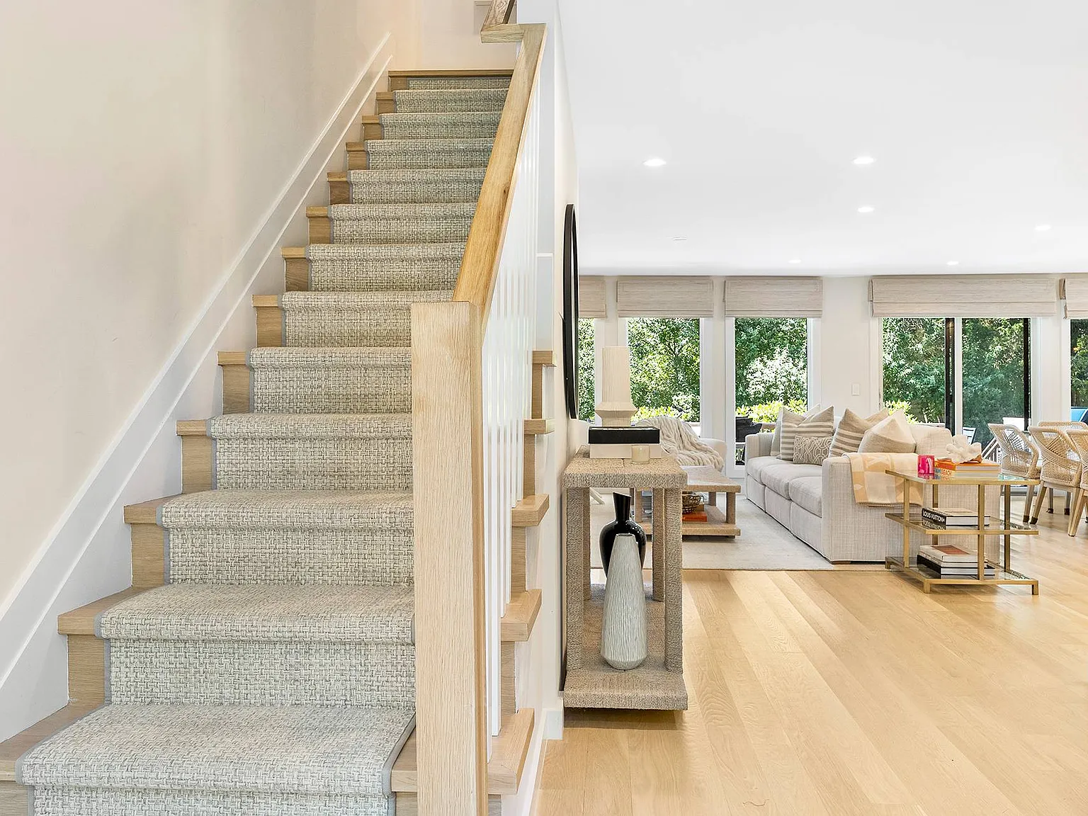 Stunning Waterfront Townhouse - All Newly Done — Photo 3