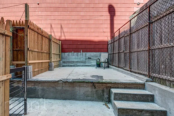 Rented by Rennit Inc. | media 24