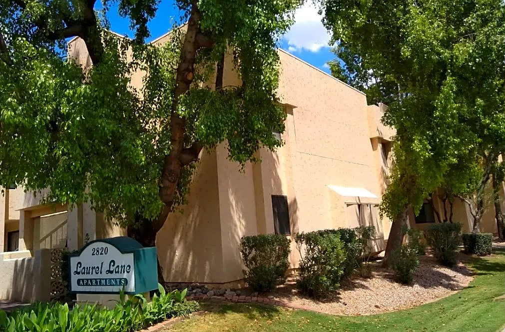 Laurel Lane — Photo 2