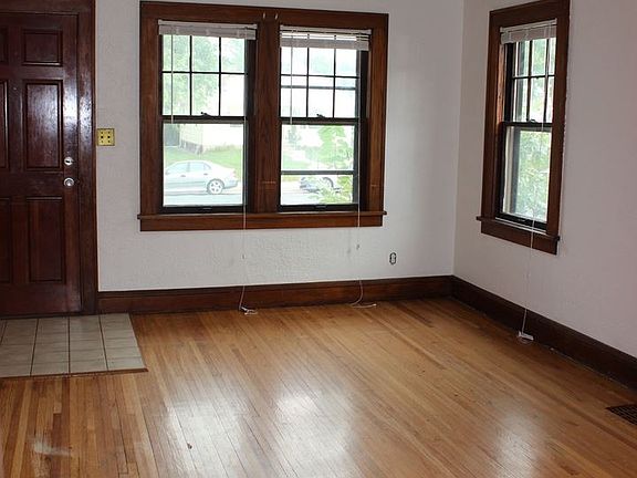 2nd image of 4139 Thomas Ave N