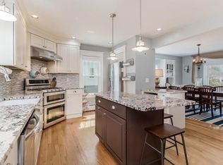 4 Hillcrest Ave, Longmeadow, MA 01106