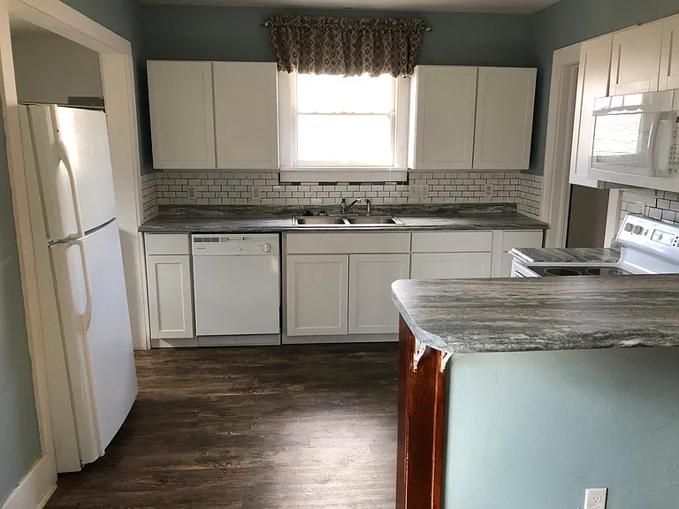 1312 NW 11th St — Photo 9