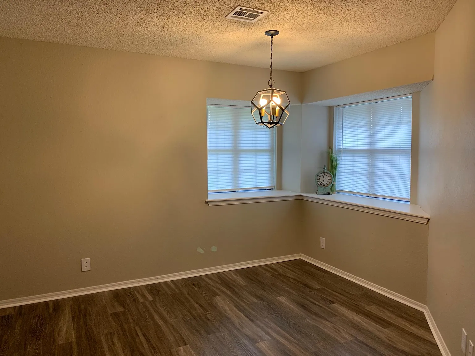 6651 Utica Pl — Photo 4