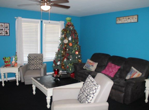 4th image of 405 Durant St