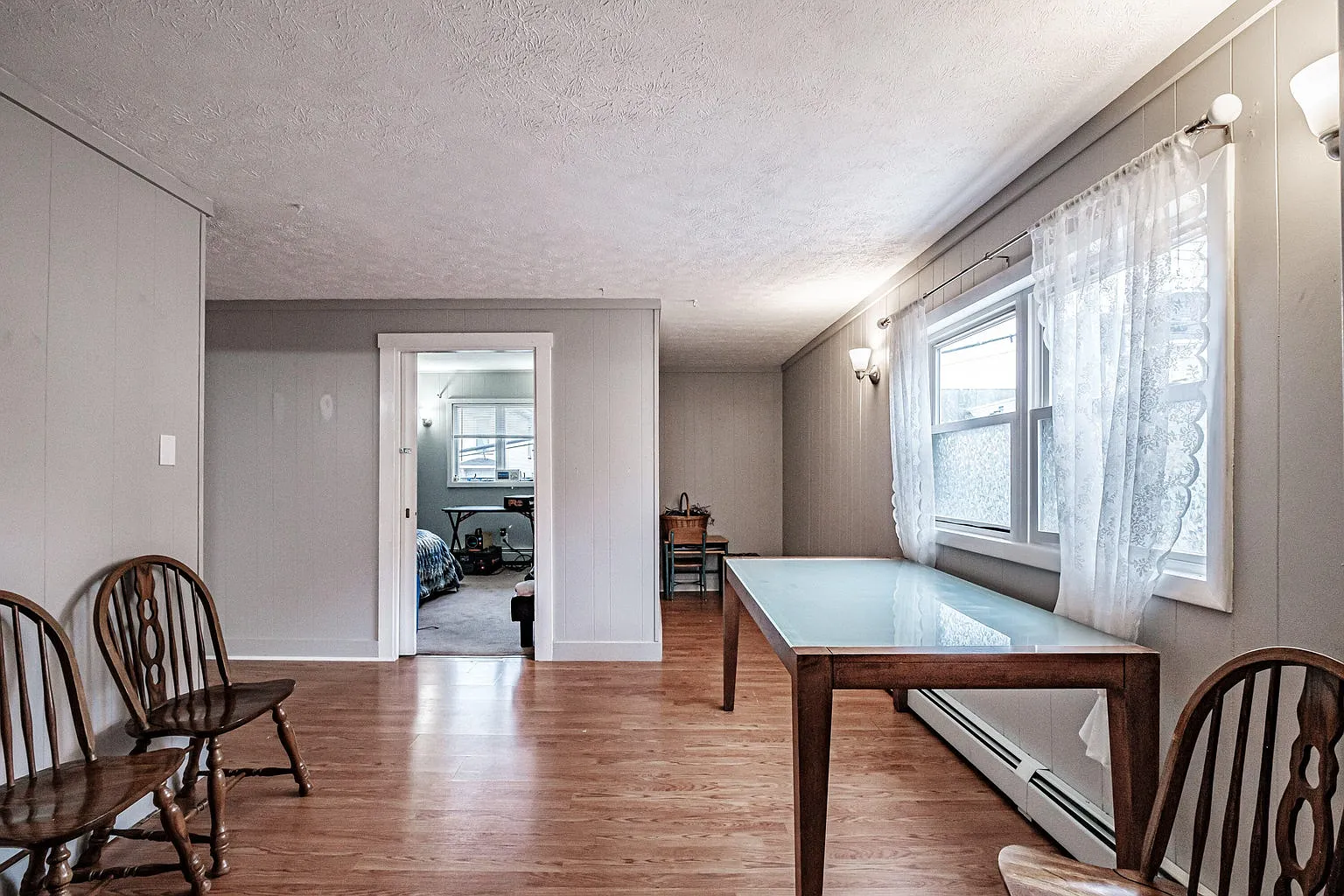 82 Foss St — Photo 2