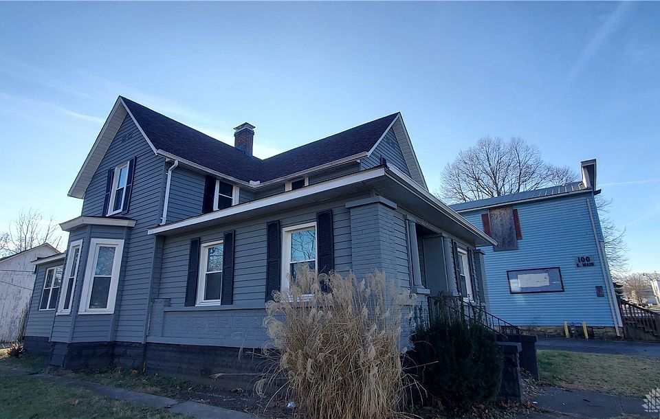 1st image of 102 E Main St