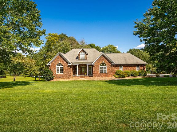2nd image of 3808 Falling Creek Rd NE