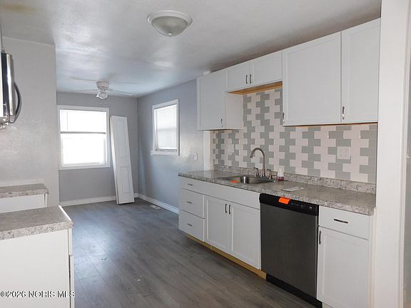 3rd image of 5526 Brophy Dr