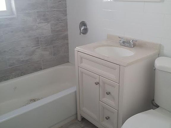 4th image of 13829A 233 St