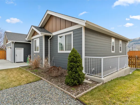 2567 Young Ave, Kamloops, BC V2B 4M9