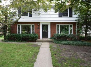 2110 Swan Blvd, Wauwatosa, WI 53226