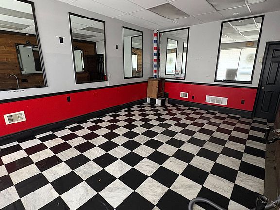 5th image of 1155 Davenport Rd