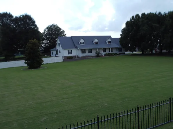 783 Sharpsferry Rd, Newbern, TN 38059