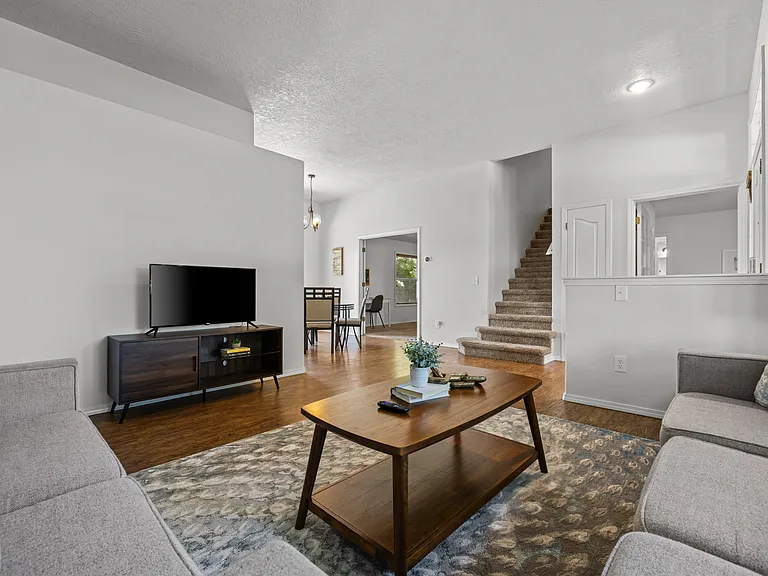 1528 E Falconrim Ct — Photo 14