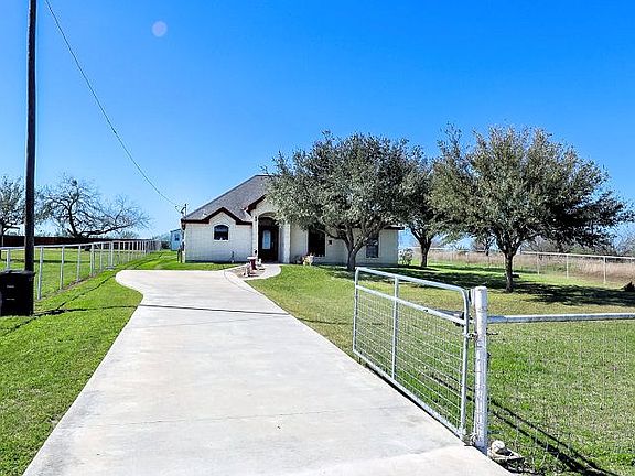 3rd image of 251 County Road 3033