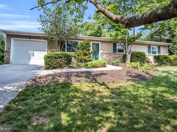 516 Benyou Ln, New Cumberland, PA 17070