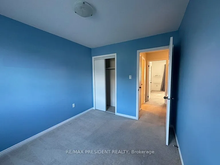 4 Avedisian St — Photo 10