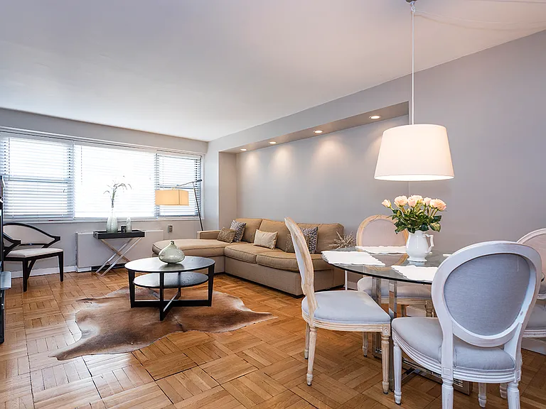 330 E 49th St #8D — Photo 1
