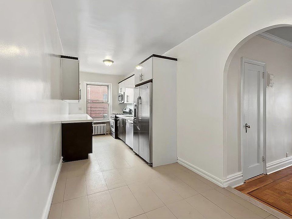 1st image of 868 E 7th St APT 6F