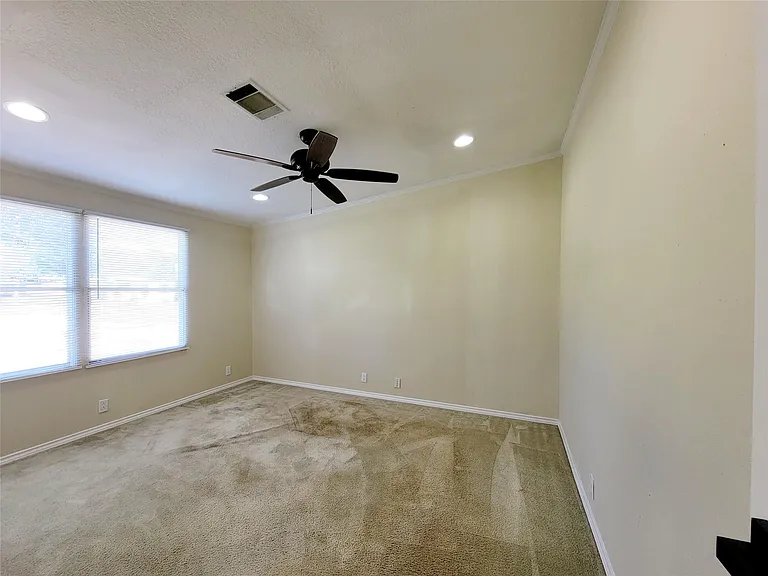305 Paddock St #7 — Photo 15