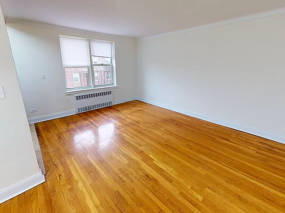 2nd image of 675 Avenue Z APT 1G
