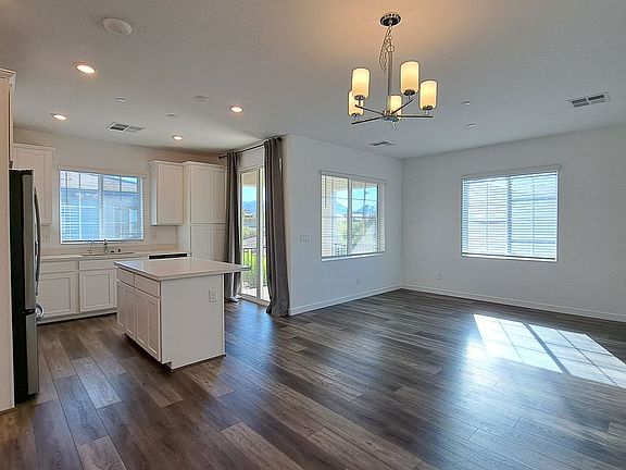 4th image of 965 Nevada State Dr #5201