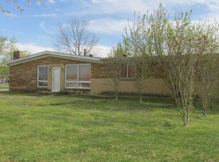 807 Ellare Ln, Dexter, MO 63841