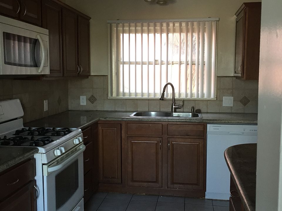 2nd image of 617 W 13th St