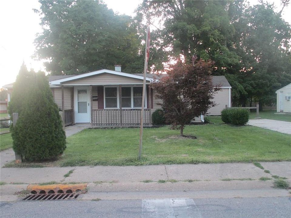 1st image of 1223 S Elm St