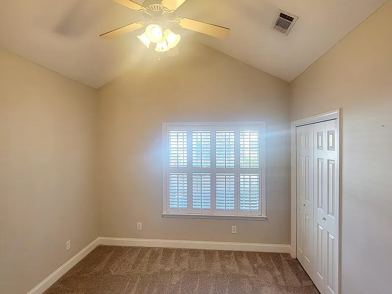 3001 Amberley Dr — Photo 16