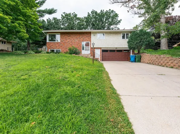 5246 Matterhorn Dr NE, Fridley, MN 55421