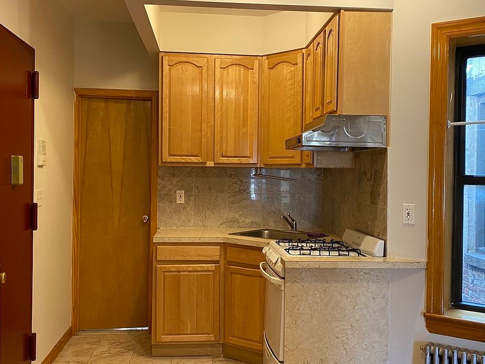 2nd image of 63 Mott St APT 20