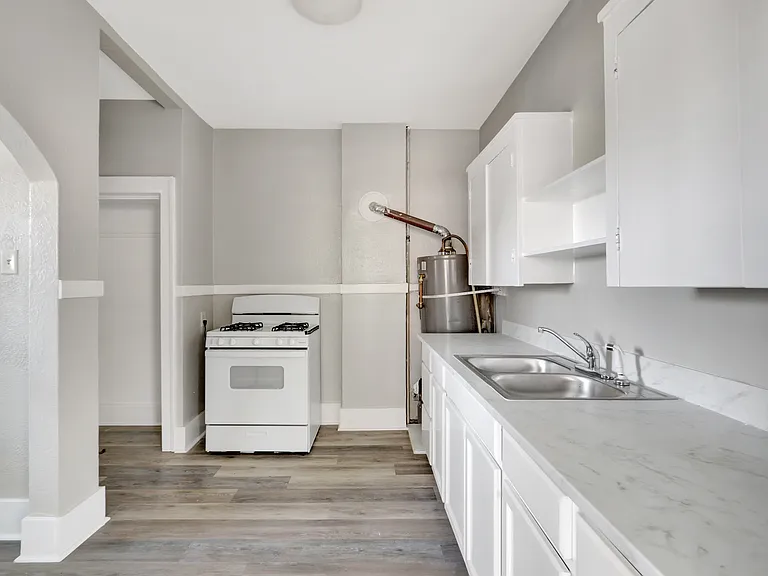 3409 W Markham St — Photo 16