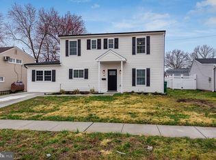 39 Great Oak Rd, Levittown, PA 19057