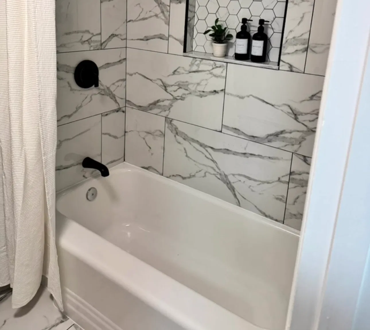 3 bed, 2182 sqft, $4,000 — Photo 3