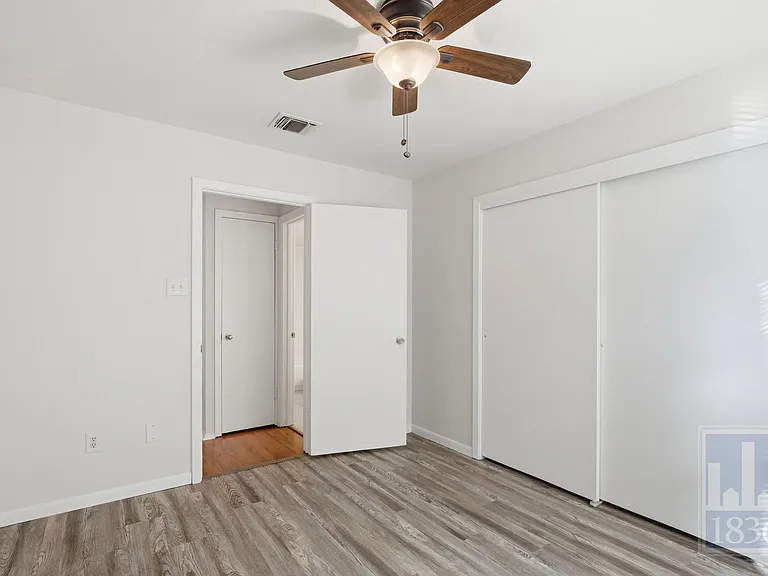 1514 Parker Ln #102 — Photo 12
