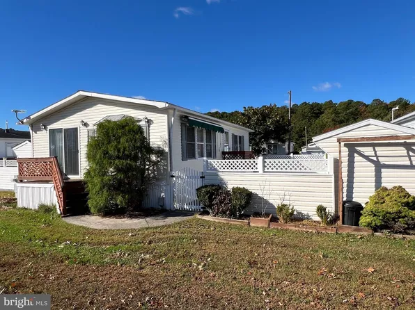 11911 W Yardarm Dr, Berlin, MD 21811