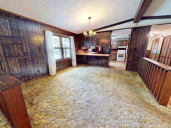 5th image of 525 Nathan Ln