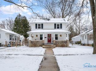 404 W 5th St, Perrysburg, OH