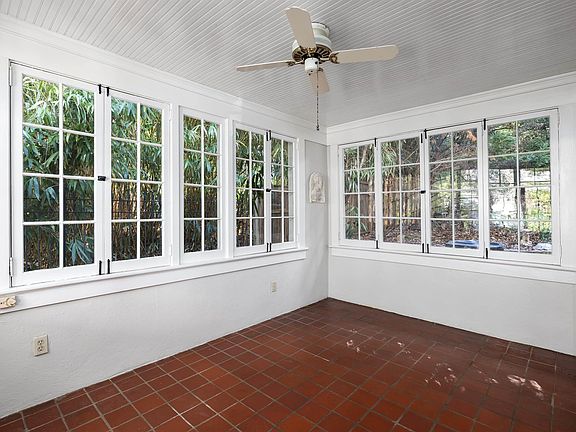 5th image of 2717 Caldwell Ave S