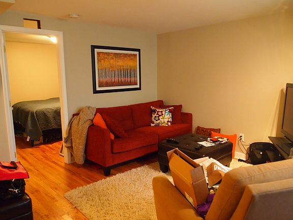 3rd image of 3313 N Southport Ave APT 1B