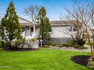 18 Robbins St, Monmouth Beach, NJ 07750