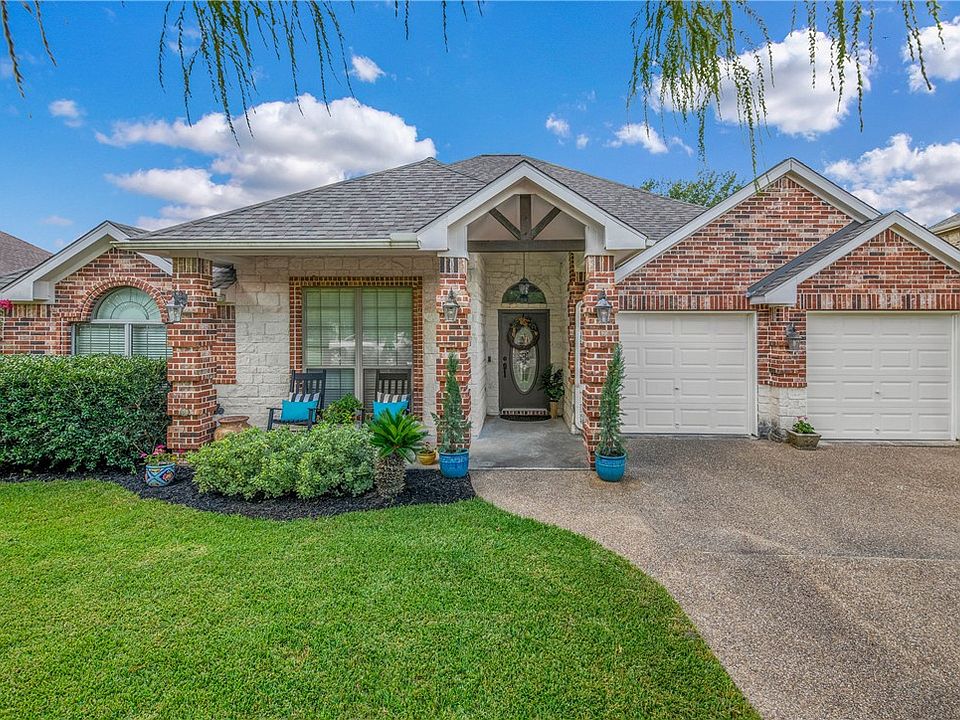1st image of 2477 Newark Cir