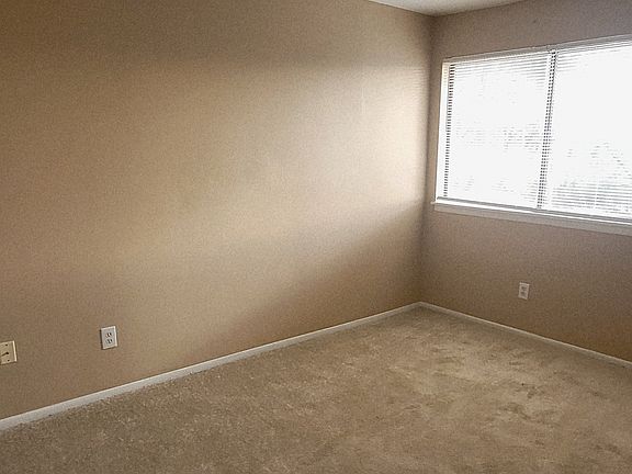 4th image of 1701 Fountain Rock Way Unit C