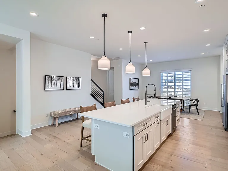 805 Promenade Dr — Photo 6