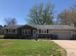 2404 S Stewart Ave, Sedalia, MO 65301