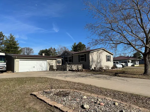 S2930 Indian Creek Rd, Fountain City, WI 54629