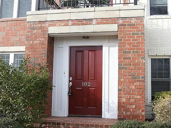 2nd image of 182 Finsbury St